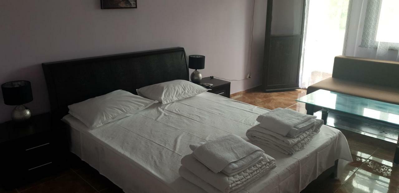 Свети Никола Hotel Sinemoretz Eksteriør billede